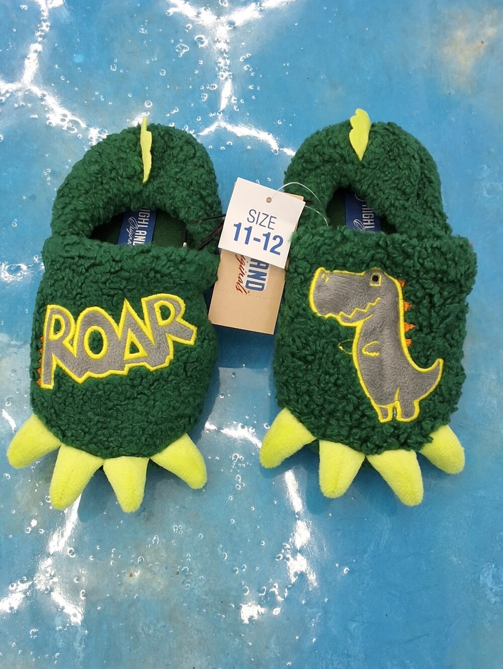 Kids Boys Dinosaur Slippers Dino Feet Plush House Shoes Green, Size 11-12, NWT